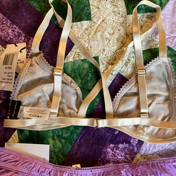 NWT Daydream Nation Bra and Panty Set size Medium - Picture 3 of 3